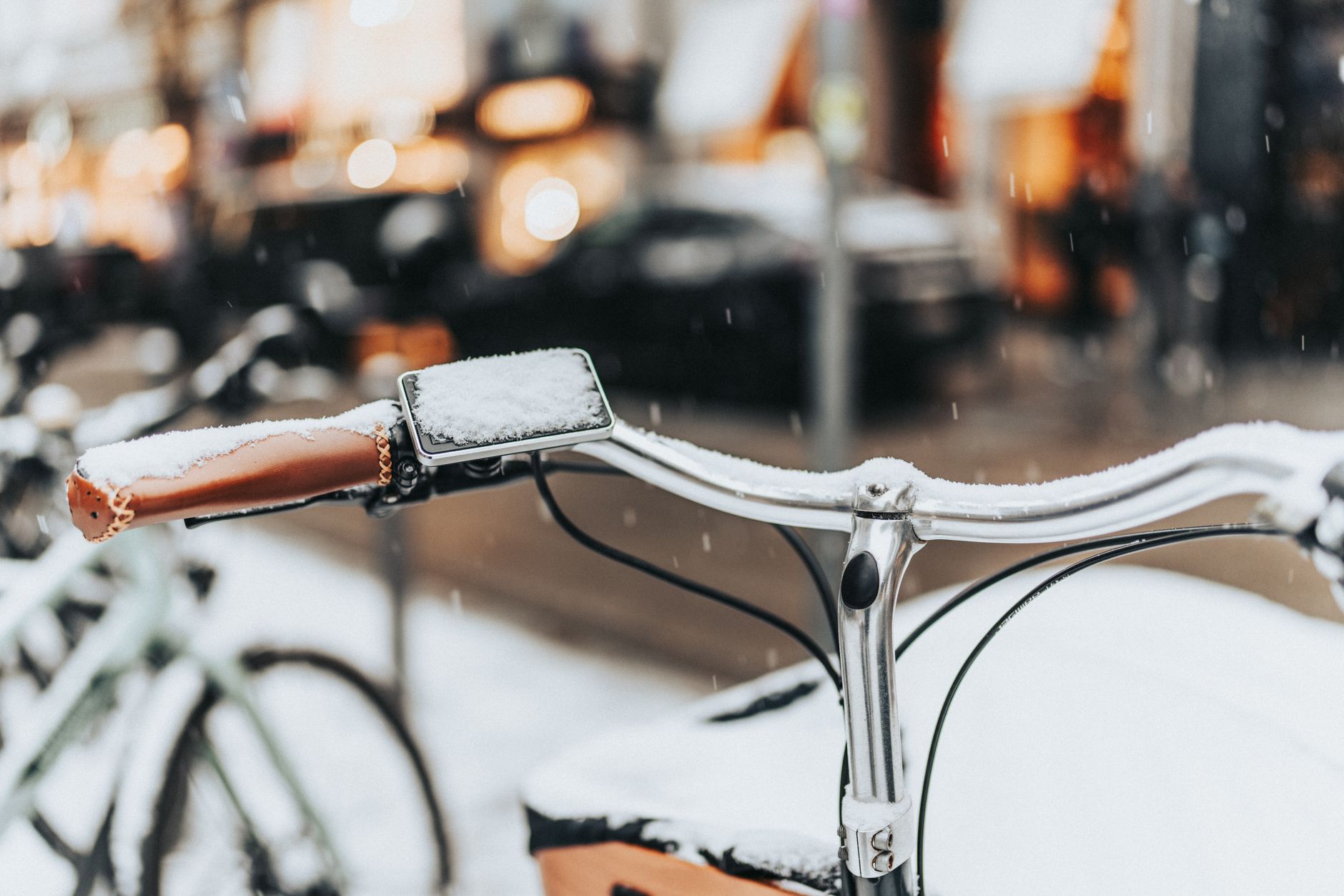 Winter accessories: what actually matters