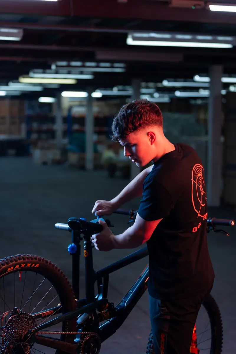 Do electric bikes need maintenance? More than a bike, less than a car