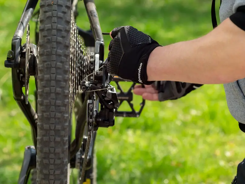Can you put training wheels on an electric bike?