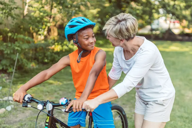 Do adults need training wheels on a bike?