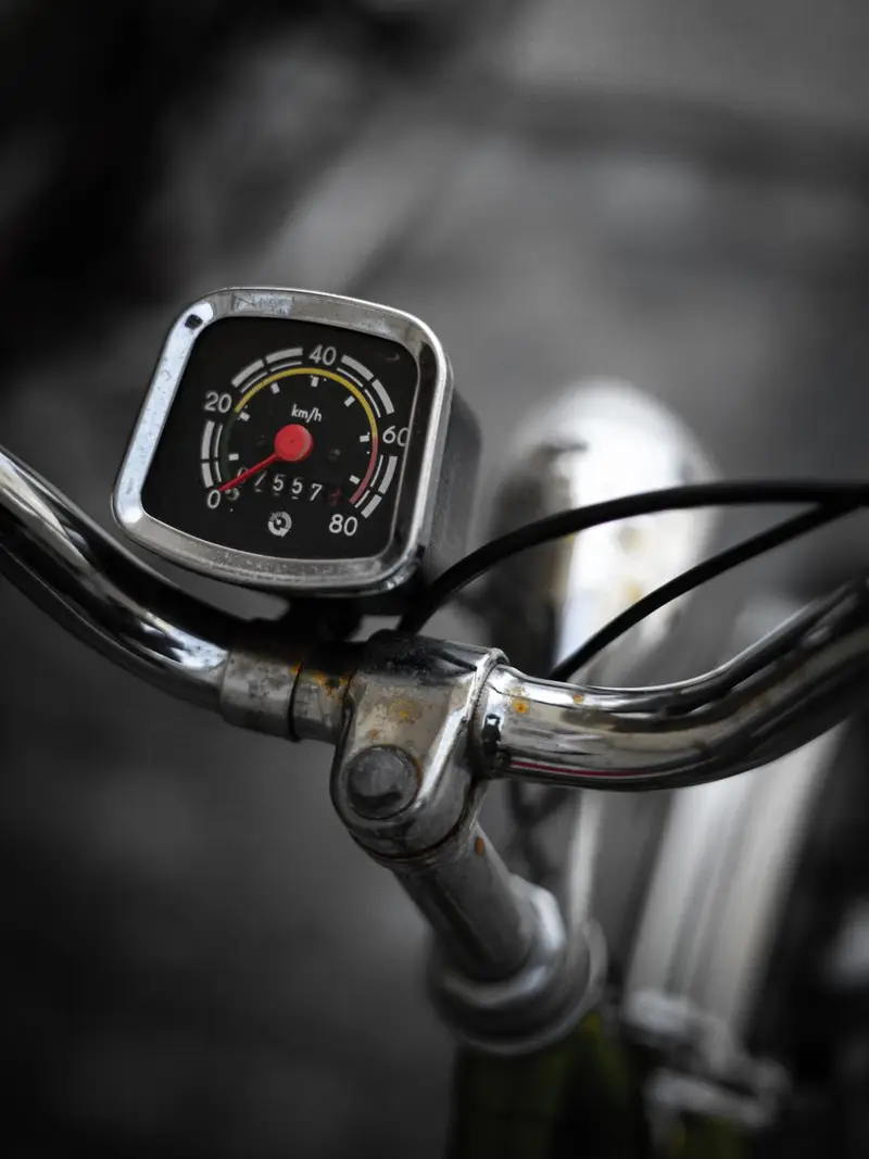 How fast do ebikes go? 20 mph, 28 mph, or 25 km/h