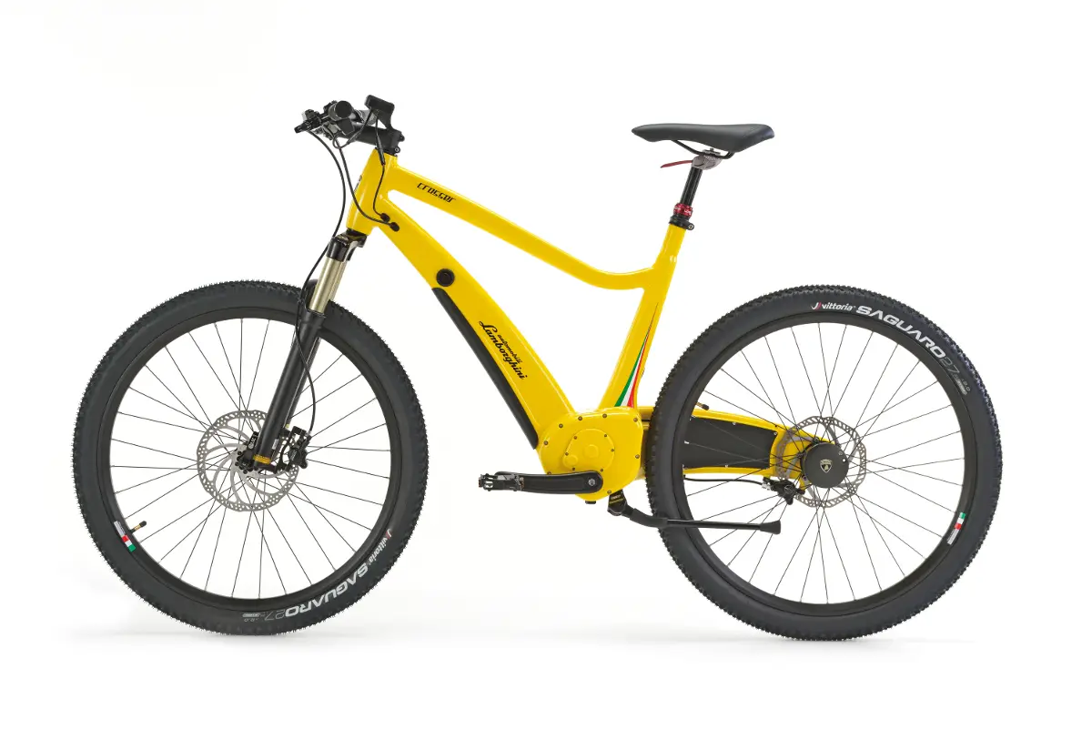 Lamborghini Crosser — yellow