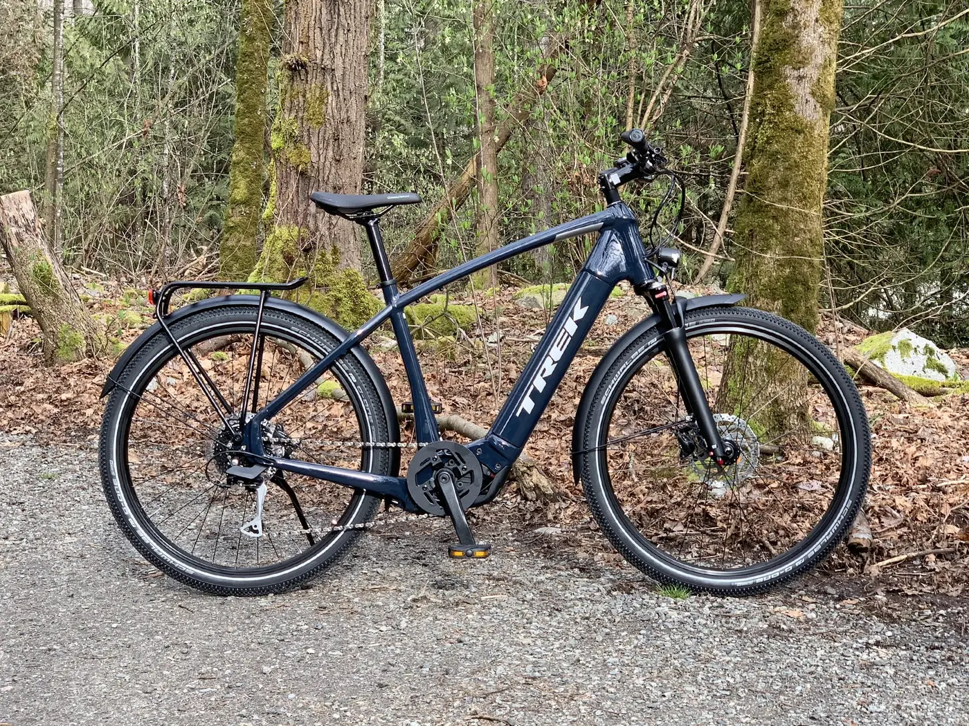Trek Allant+ 7 — hero