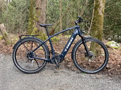 Trek Allant+ 7 — hero