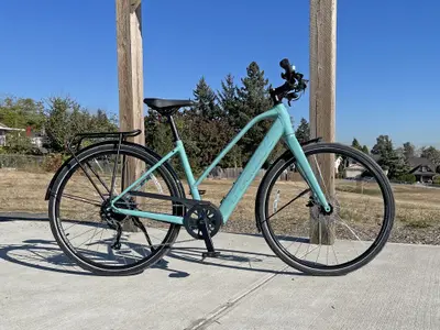 Trek FX+ 2 — hero